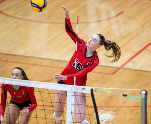 BROOK JONES/FREE PRESS
                                University of Winnipeg Wesmen left side Brooke Duncalfe