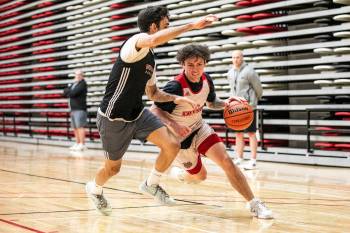 MIKAELA MACKENZIE / FREE PRESS FILES
                                Guard Kato Jaro, signed to a USports contract Wednesday by the Winnipeg Sea Bears, during Winnipeg Wesmen men&rsquo;s basketball practice at the Duckworth Centre in October 2025.