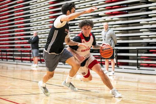 MIKAELA MACKENZIE / FREE PRESS FILES
                                Guard Kato Jaro, signed to a USports contract Wednesday by the Winnipeg Sea Bears, during Winnipeg Wesmen men&rsquo;s basketball practice at the Duckworth Centre in October 2025.