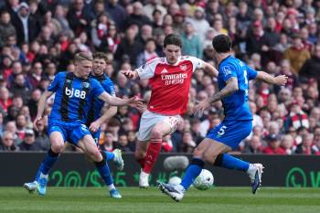 DAVE SHOPLAND / THE ASSOCIATED PRESS
                                Arsenal&rsquo;s Declan Rice (centre) said he and his teammates are ready to make a &ldquo;massive statement&rdquo; against Manchester City on Sunday.