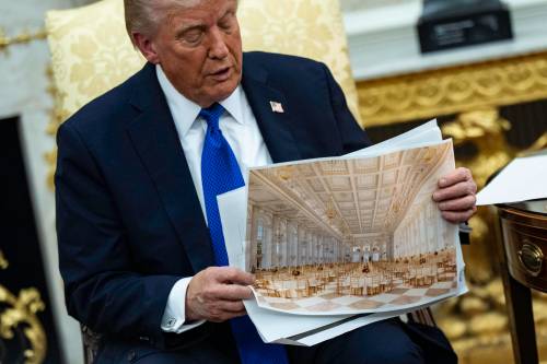 Salwan Georges / The Washington Post
                                U.S. President Donald Trump shows renderings of the new White House ballroom on Oct. 22. The ballroom is one of many &lsquo;grand&rsquo; projects Trump has pushed for in the service of his ego.