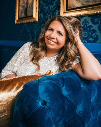 Chandra Wicke photography
                                Winnipeg author Nisha J. Tuli&rsquo;s expert craftsmanship and love of coming-of-age storylines brings a
cinematic, addictive tribute to dystopian young-adult fiction at its finest.