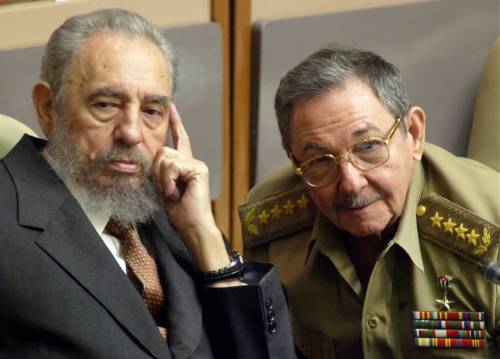 AP/FILE
                                Former Cuban president Fidel Castro, left, and Defence Minister Raúl Castro are pictured in the Cuban parliament in this 2004 file photo. Raúl Castro turned 95 on June 3, 2026.