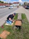 SUPPLIED
                                Robert Firman, operations manager with a nearby plumbing and heating company, provides a temporary fix to cover a hole on Logan Avenue near Patrick Street Thursday.