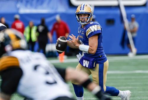 John Woods / THE CANADIAN PRESS FILES
                                Even in the Week 2 loss to the Hamilton Tiger-Cats, Winnipeg Blue Bombers quarterback Zach Collaros racked up 421 yards &mdash; the third-highest total of his career and his fifth career 400-plus-yard game. The pivot enters Thursday&rsquo;s game just 296 yards behind Khari Jones Bombers&rsquo; record.