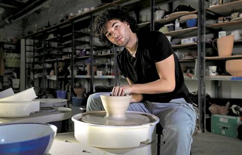 RUTH BONNEVILLE / FREE PRESS Files
                                Winnipeg-raised, British-based artist Joel Nichol won the National Portrait Gallery&rsquo;s Young Artist Award on Tuesday.