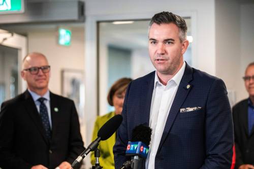 MIKAELA MACKENZIE / FREE PRESS FILES
                                Property and development committee chair Coun. Evan Duncan: &ldquo;We want to bring these buildings back into use, or have them repaired, have them redeveloped.&rdquo;
