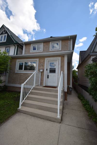 TODD LEWYS / FREE PRESS
                                The sharp-looking two-storey home lives larger than its listed square footage and has many modern upgrades.