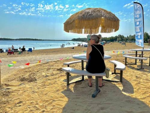 Gord Mackintosh photos
                                What a find &mdash; a beach kiosk in a Canadian provincial park that serves alcohol.