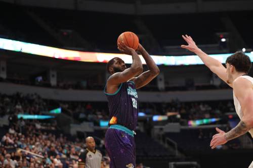 NEIL NOONAN / CEBL
                                The Winnipeg Sea Bears pulled off a seventh straight win on home court Thursday night despite losing big Jeremiah Tilmon Jr. to an ejection. The club will be looking for its eighth straight home victory Sunday night against Calgary.