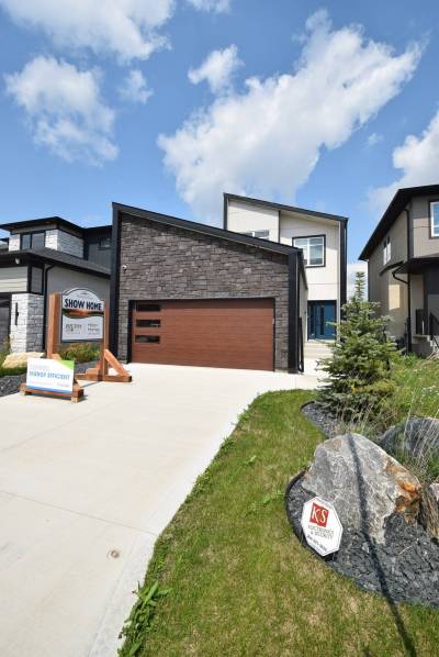 Distinct yet functional, the Ramona II offers over 1,900 sq. ft. of beautiful, creativity conceived space.