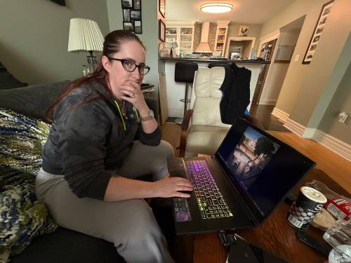 MORGAN MODJESKI / FREE PRESS
                                Kirsty Tholl, who lives on Picardy Place, says she&rsquo;s turning over to police footage of an incident she captured on a security camera at her home at 10:30 p.m. on Sunday.