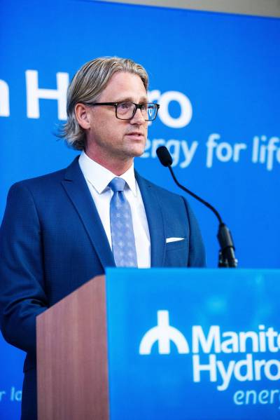 MIKAELA MACKENZIE / FREE PRESS
                                Allan Danroth, president and CEO of Manitoba Hydro