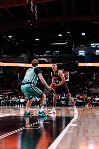 CEBL/Vancouver Bandits
                                The highly anticipated matchup between the Sea Bears and the Vancouver Bandits was delayed 90 minutes due to the club&rsquo;s travel issues.