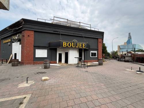 AARON EPP / FREE PRESS
                                Firefighters responded to a blaze at Boujee Restaurant and Bar around 6 a.m. Saturday.