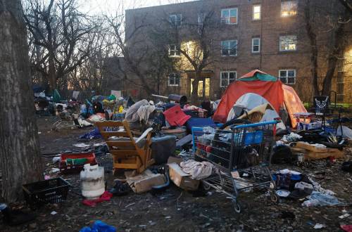 JOHN WOODS / FREE PRESS FILES
                                How are we going to solve the problem of homelessness while two of Winnipeg&rsquo;s prominent social-service agencies are clashing with each other?
