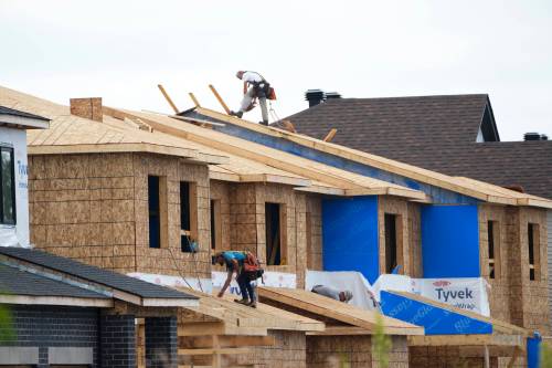 SEAN KILPATRICK / THE CANADIAN PRESS FILES
                                New home construction projects to be approved in Winnipeg this year are expected to include 1,409 new affordable housing units.