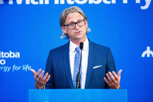 MIKAELA MACKENZIE / FREE PRESS FILES
                                Former Manitoba Hydro CEO Allan Danroth resigned in August after two years in the position.