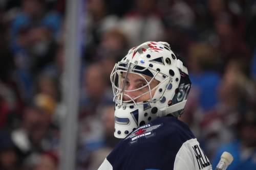DAVID ZALUBOWSKI/ THE ASSOCIATED PRESS FILES
                                If Winnipeg Jets goaltender Connor Hellebuyck doesn&rsquo;t report for training camp this week, the club is likely to suspend the franchise netminder for withholding his services.