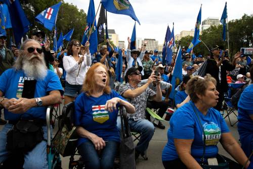 Canadian Press files
                                Alberta separatists gather at the legislature in Edmonton in August. On Oct. 19, Albertans will vote on whether to begin the process for a referendum on separating from Canada.