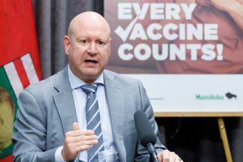 MIKE DEAL / FREE PRESS FILES
                                Manitoba&rsquo;s chief public health officer, Dr. Brent Roussin, says the last few years have seen a downward trend in the number of people getting vaccinated for flu and COVID-19.