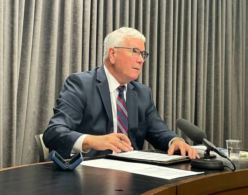 RUTH BONNEVILLE / FREE PRESS
                                Inquiry commissioner Garth Smorang&rsquo;s report finds &ldquo;fictional&rdquo; invoices show Babakhanians&rsquo; actions amount to &ldquo;misconduct.&rdquo;