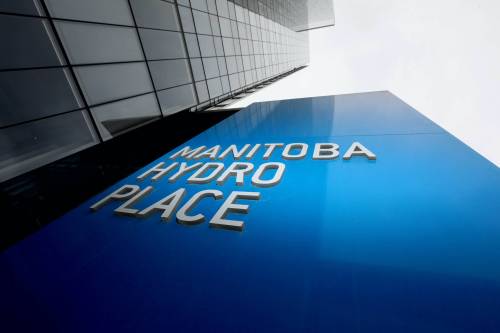 RUTH BONNEVILLE / FREE PRESS FILES
                                In anticipation of future electricity shortages, Manitoba Hydro is considering staggering electric vehicle charging.